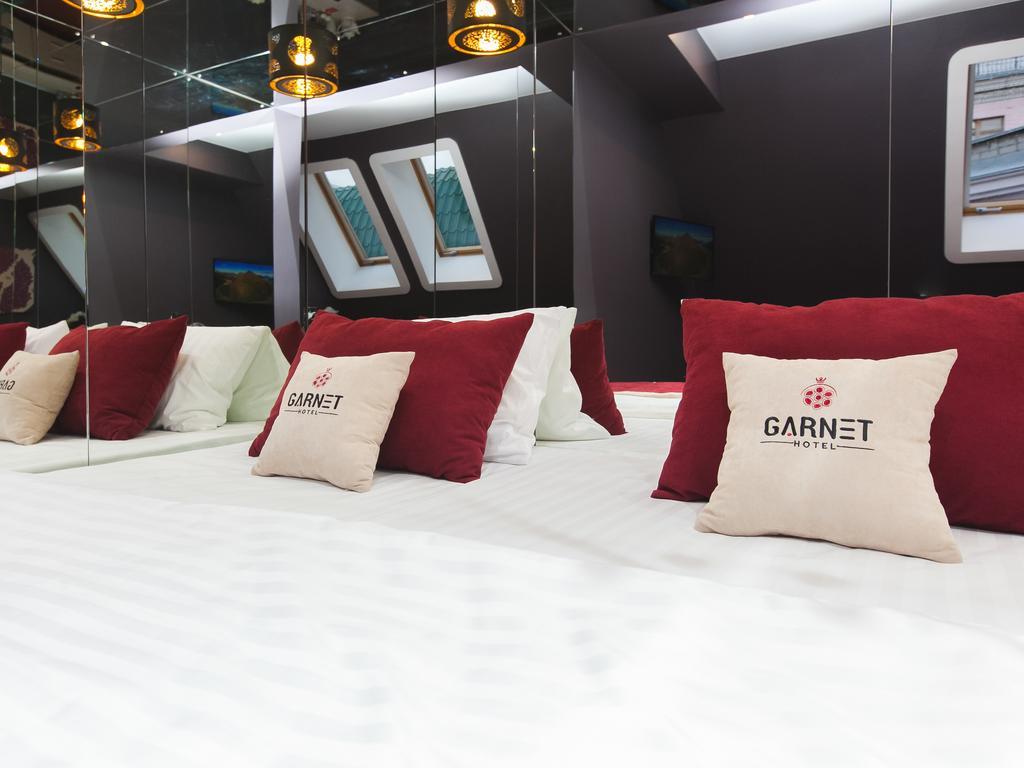 Garnet Hotel Tjeljabinsk Exteriör bild